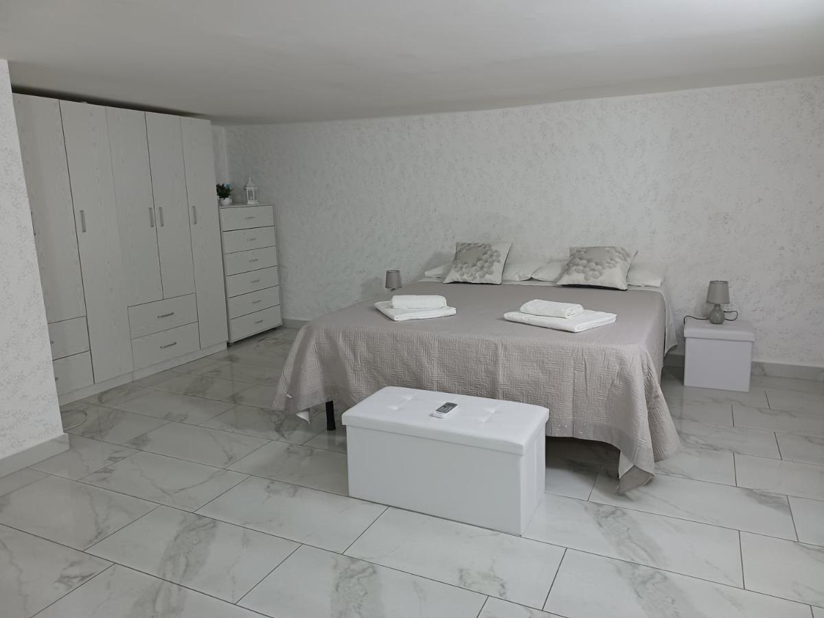 Casa Tetyana Appartamento Napoli Esterno foto